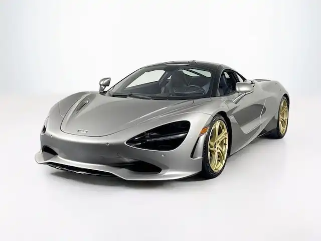 2025 McLaren 750S 4.0 V8's photo