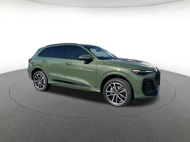 2026 Audi Q5 Premium Plus quattro's photo