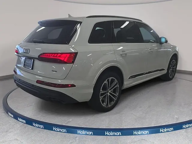 2026 Audi Q7 45 Premium quattro Tiptronic photo 4
