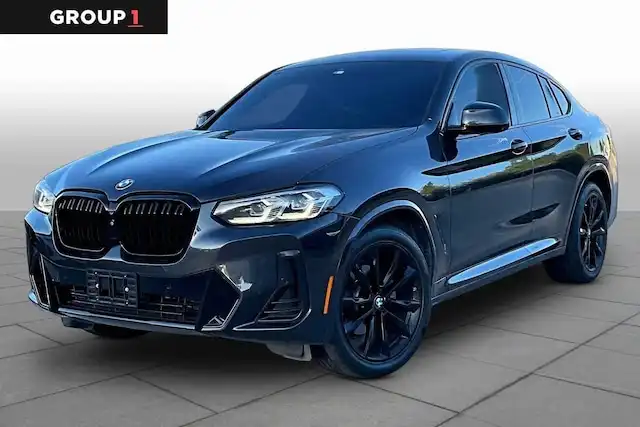 2022 BMW X4 xDrive30i's photo