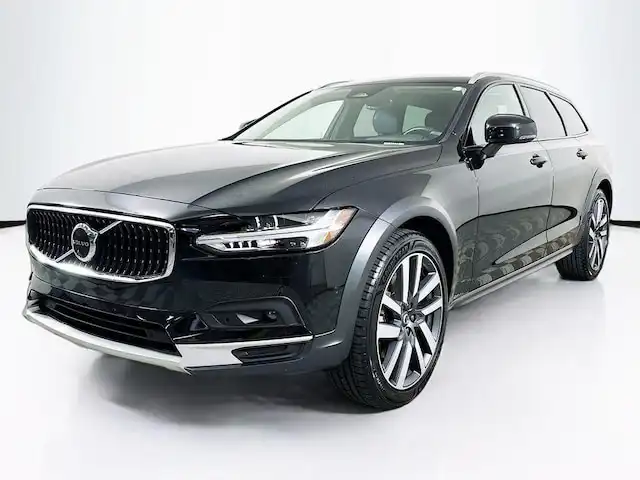 2022 Volvo V90 Cross Country B6 AWD's photo