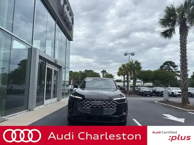 2025 Audi Q5 40 Prestige's photo