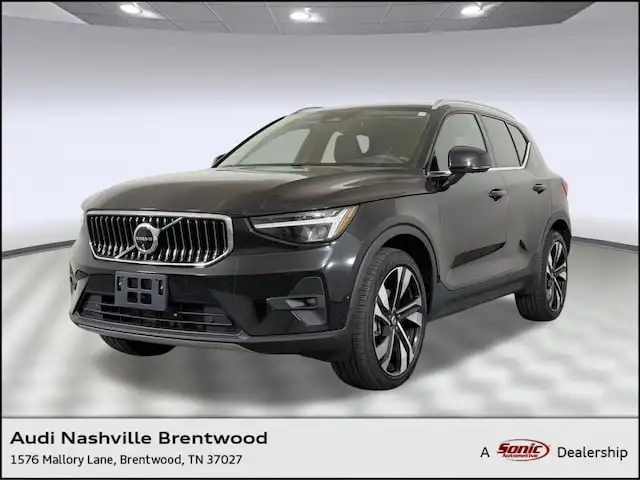 2024 Volvo XC40 B5 Plus Bright AWD's photo