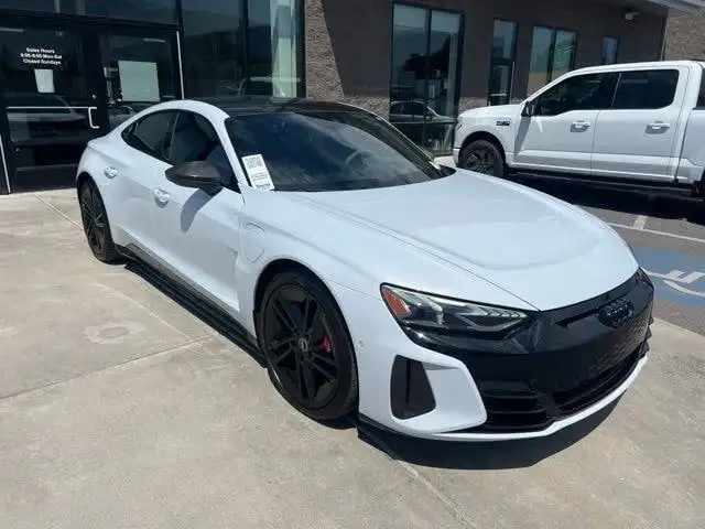 2022 Audi RS e-tron GT Base's photo