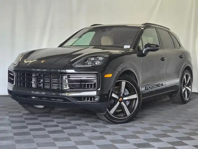 2026 Porsche Cayenne Base's photo