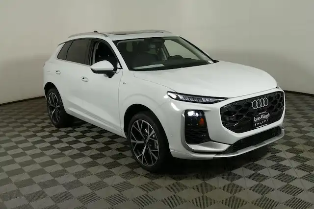 2026 Audi Q3 S Line quattro's photo