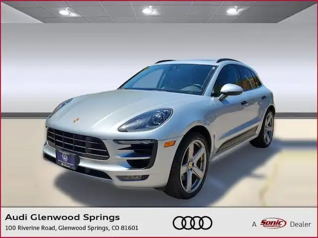 2017 Porsche Macan GTS's photo