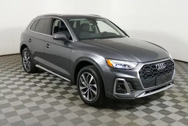 2023 Audi Q5 45 Premium Plus's photo