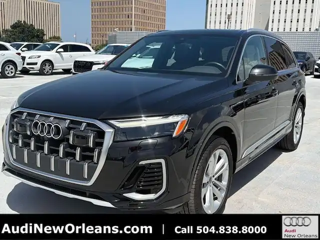 2025 Audi Q7 45 Premium quattro Tiptronic's photo