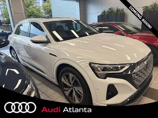 2024 Audi Q8 e-tron 114 kWh Premium Plus quattro 55's photo