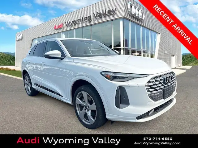 2026 Audi Q5 Premium Plus quattro's photo