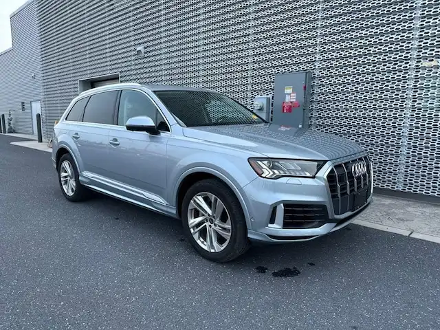 2023 Audi Q7 55 Premium Plus quattro Tiptronic's photo