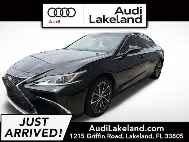 2024 Lexus ES 300h 300h's photo