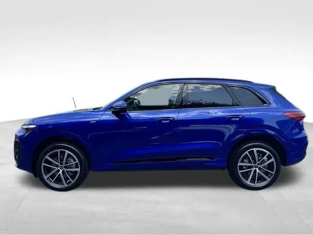 2026 Audi Q5 Premium Plus quattro photo 4