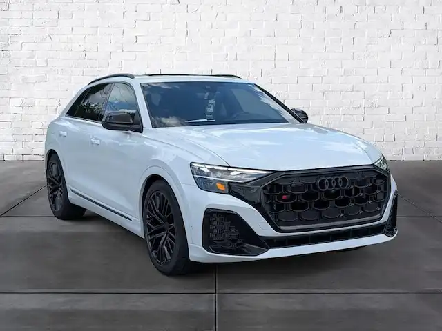 2026 Audi SQ8 Premium Plus quattro's photo