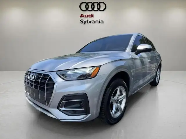 2022 Audi Q5 40 Premium's photo