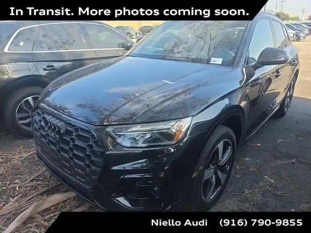 2024 Audi Q5 45 Premium Plus's photo