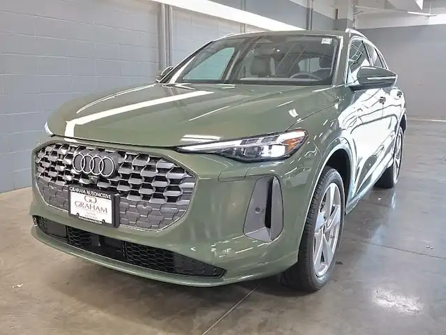 2026 Audi Q5 Premium Plus quattro's photo