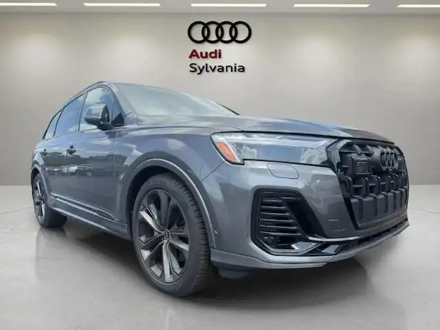 2025 Audi Q7 55 Premium Plus quattro Tiptronic's photo