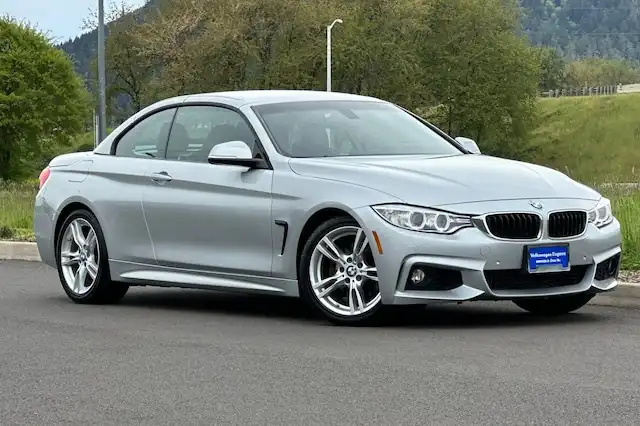 2015 BMW 4 Series 428i Convertible SULEV M Sport Line's photo