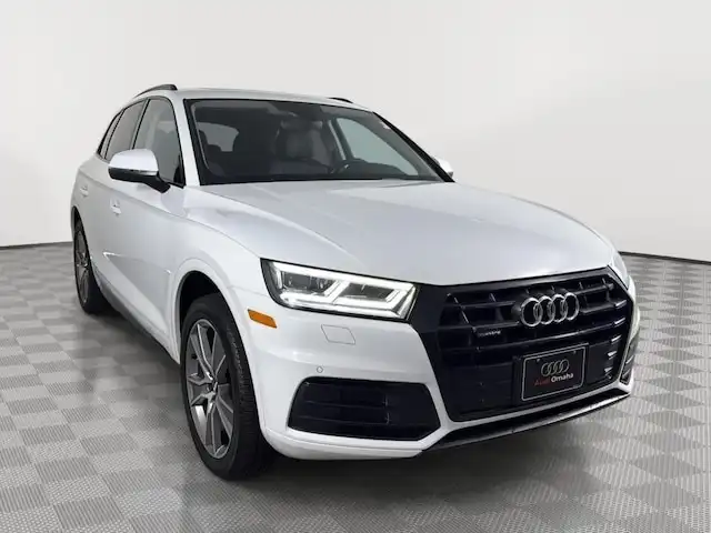 2019 Audi Q5 2.0T Premium Plus quattro S tronic's photo