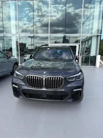 2022 BMW X5 M50i's photo