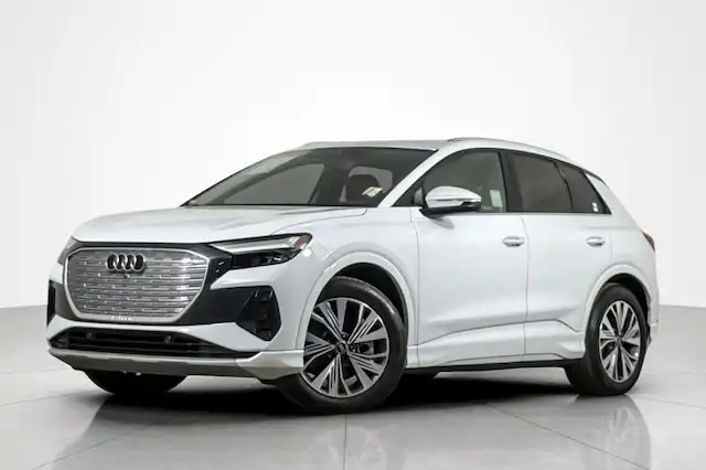 2025 Audi Q4 e-tron 45 Premium's photo