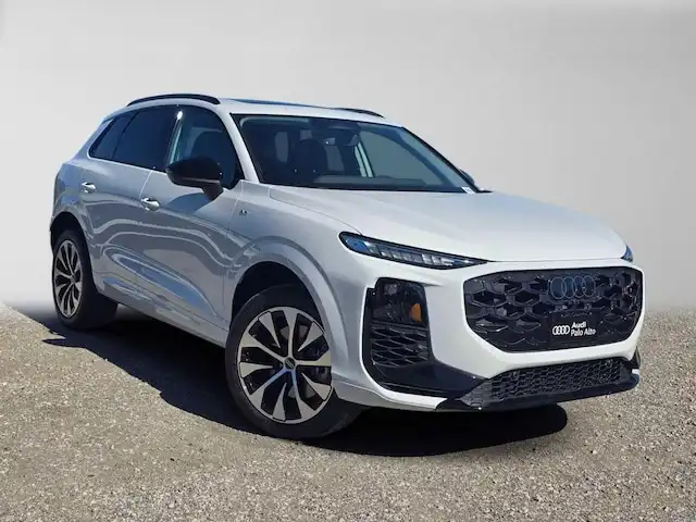 2026 Audi Q3 S Line quattro's photo