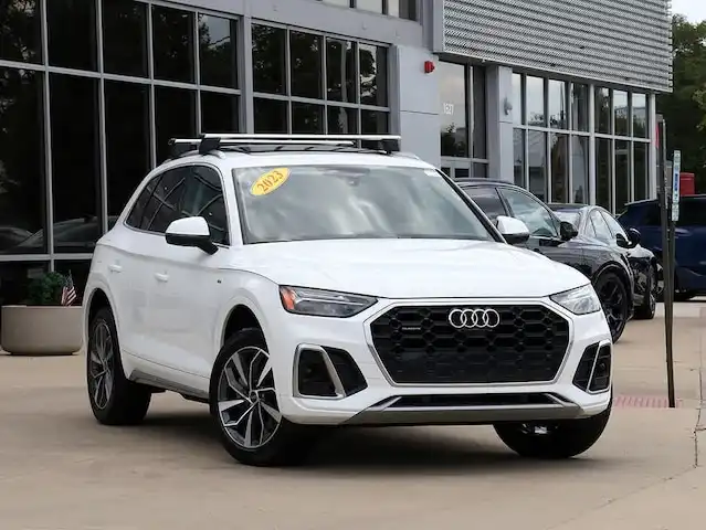 2023 Audi Q5 45 Premium Plus's photo