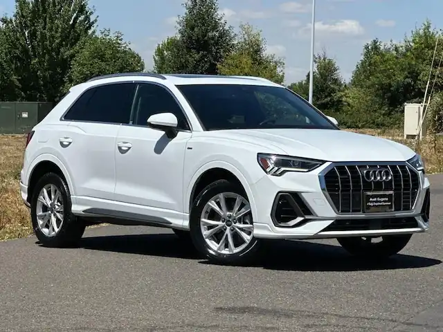 2025 Audi Q3 45 TFSI S Line Premium quattro's photo