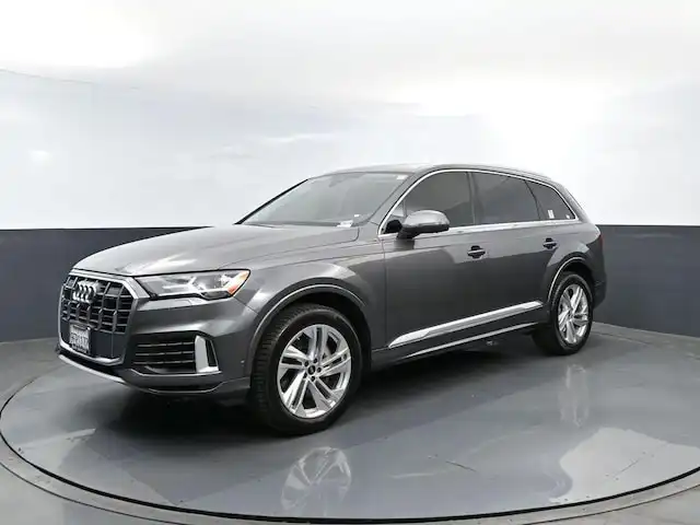 2023 Audi Q7 55 Premium Plus quattro Tiptronic's photo