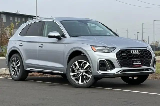 2025 Audi Q5 45 Premium's photo