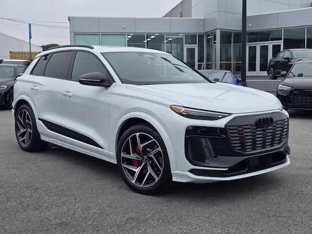2027 Audi SQ6 e-tron Premium Plus quattro's photo