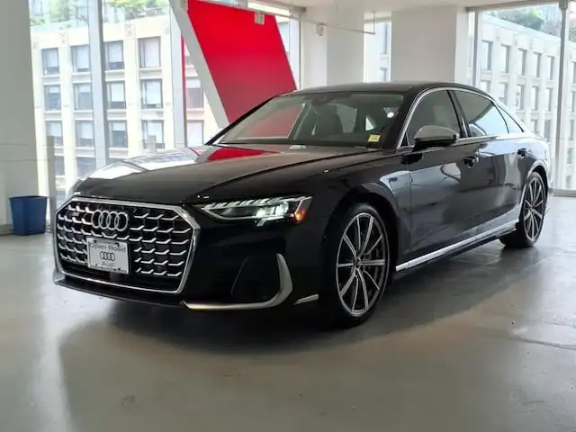 2023 Audi S8 4.0T quattro Tiptronic's photo
