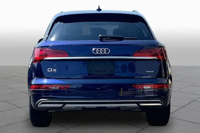 2021 Audi Q5 45 Premium photo 5