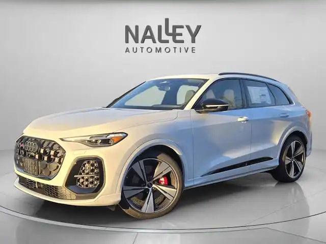 2025 Audi SQ5 Premium Plus's photo