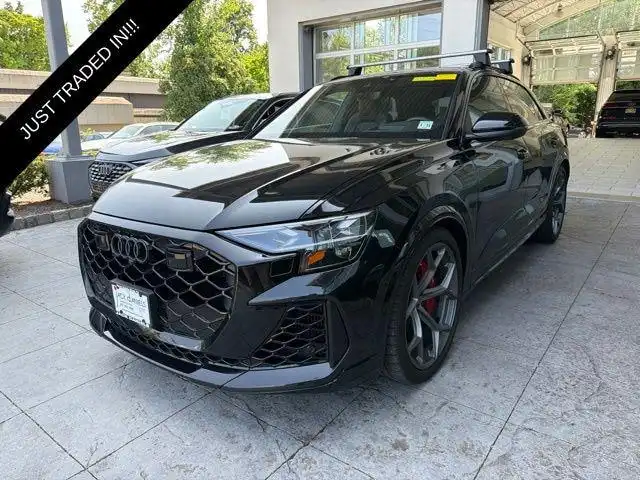 2025 Audi RS Q8 Base's photo