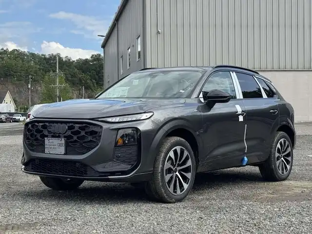 2026 Audi Q3 S line quattro's photo