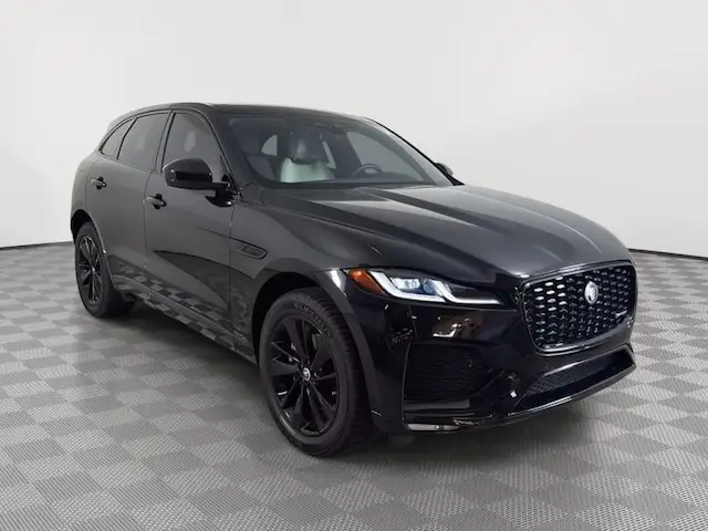 2024 Jaguar F-PACE P250 R-Dynamic S's photo