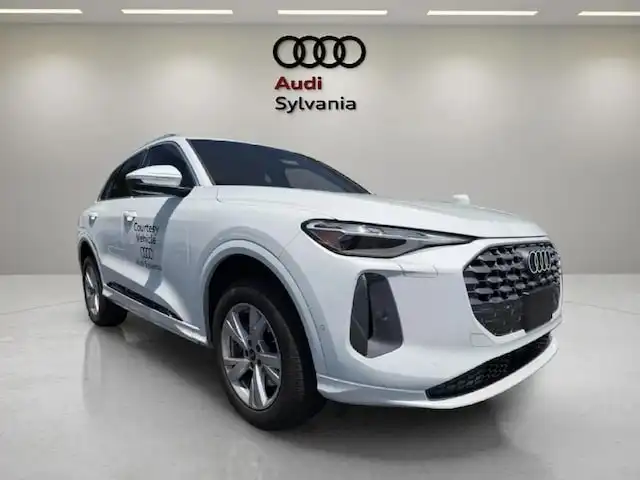 2025 Audi Q5 40 Premium's photo