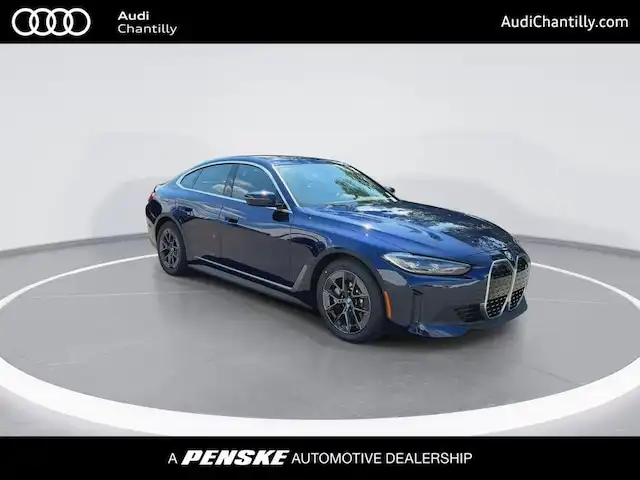 2023 BMW i4 eDrive40's photo