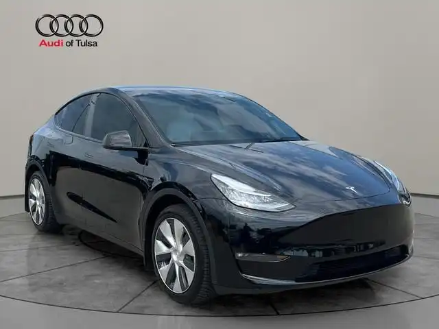 2021 Tesla Model Y Long Range Dual Motor All-Wheel Drive's photo