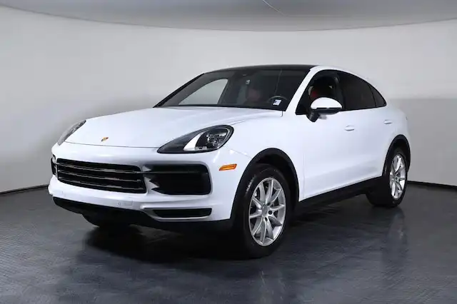 2023 Porsche Cayenne Base's photo