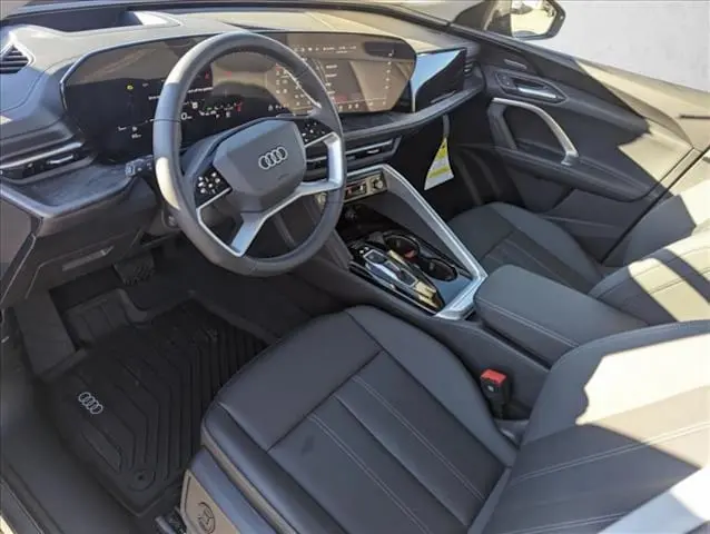 2025 Audi Q5 40 Premium Plus photo 3