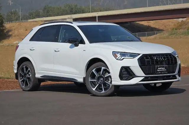2025 Audi Q3 45 TFSI S Line Premium Plus quattro's photo