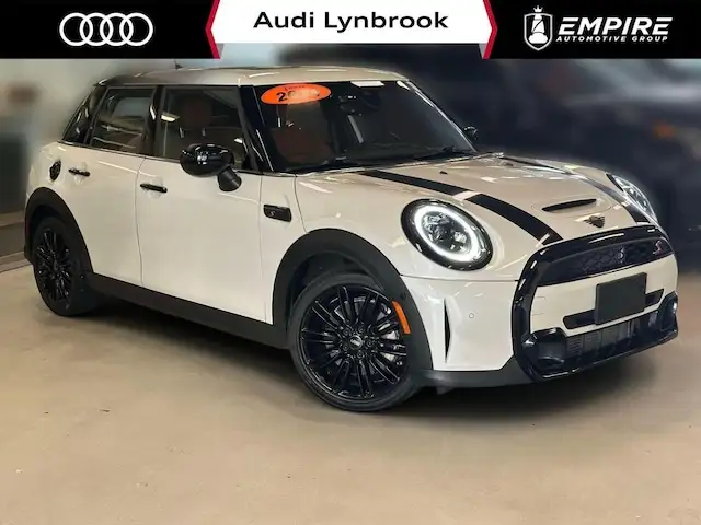 2024 MINI Hardtop Cooper S's photo