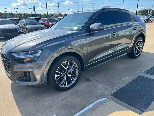 2021 Audi Q8 55 Premium quattro Tiptronic's photo