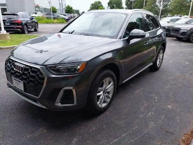 2023 Audi Q5 45 Premium's photo