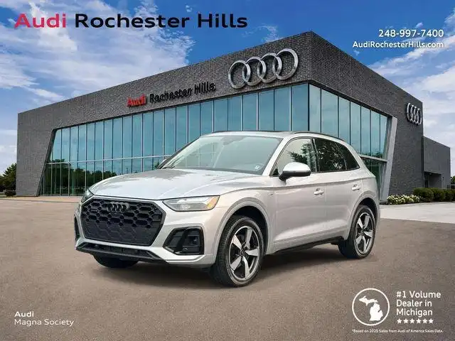 2023 Audi Q5 45 Premium Plus's photo