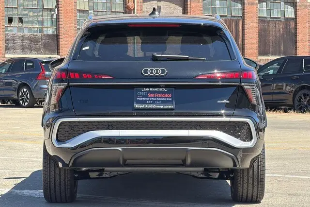 2026 Audi Q3 S line quattro photo 5